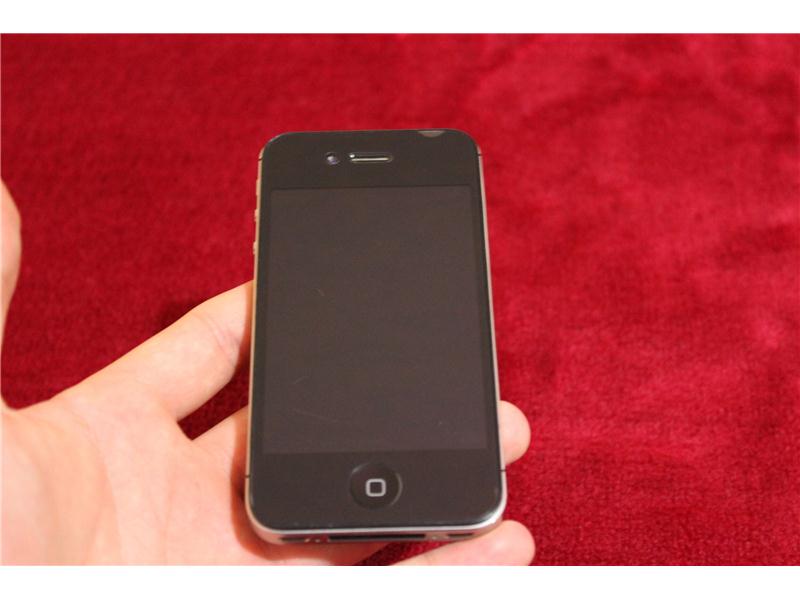 Apple iPhone 4s 16gb + 5 kılıf