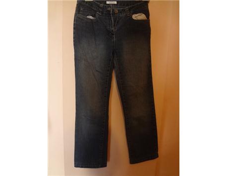 temiz kot pantolon/    YESSİCA MARKA OLUP 36  BEDENDİR..sadece  15
