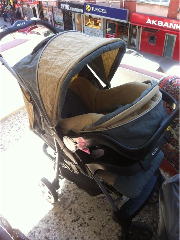 Pusetli kraft bebek arabasi az kullanilmis
