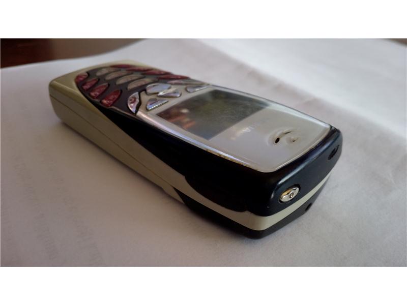 Nokia 8310 TEMİZ ORJİNAL CİHAZ