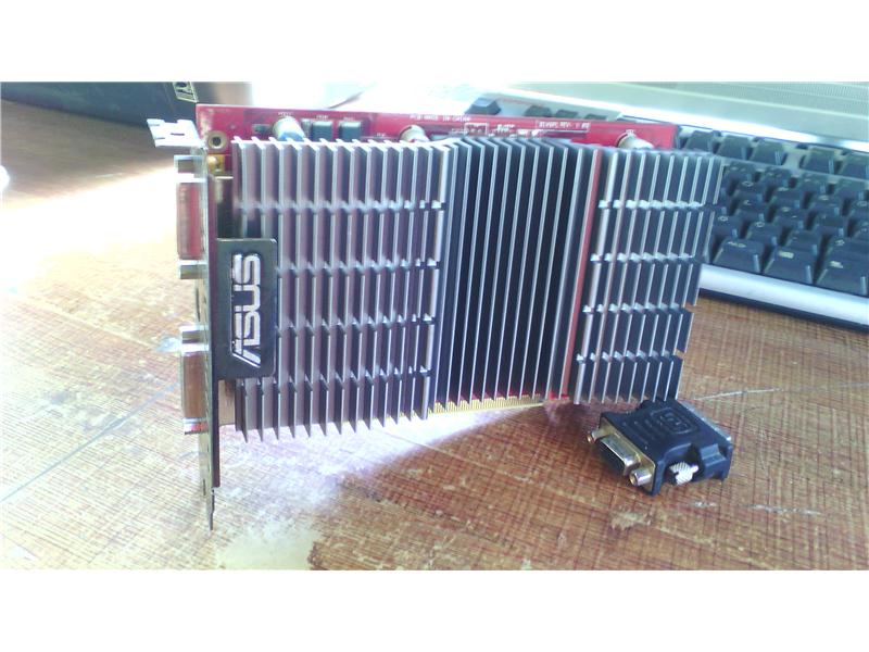 ASUS 1 GB 128 BİT SIFIR EKRAN KARTI