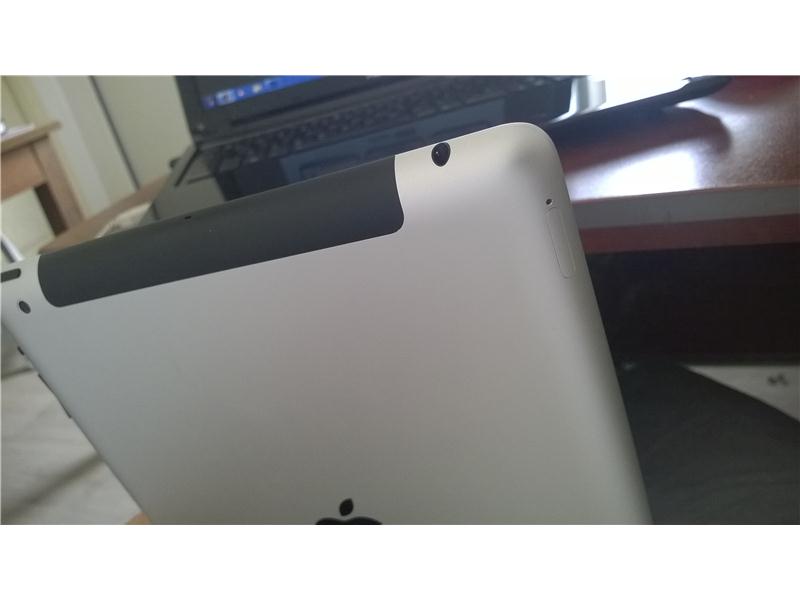 Beyaz iPad 2 Retina - 32 GB Wi-Fi + 3G ekran 9.7 inc