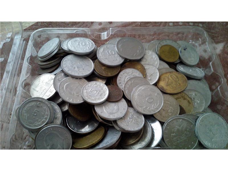200 adet karışık madeni para