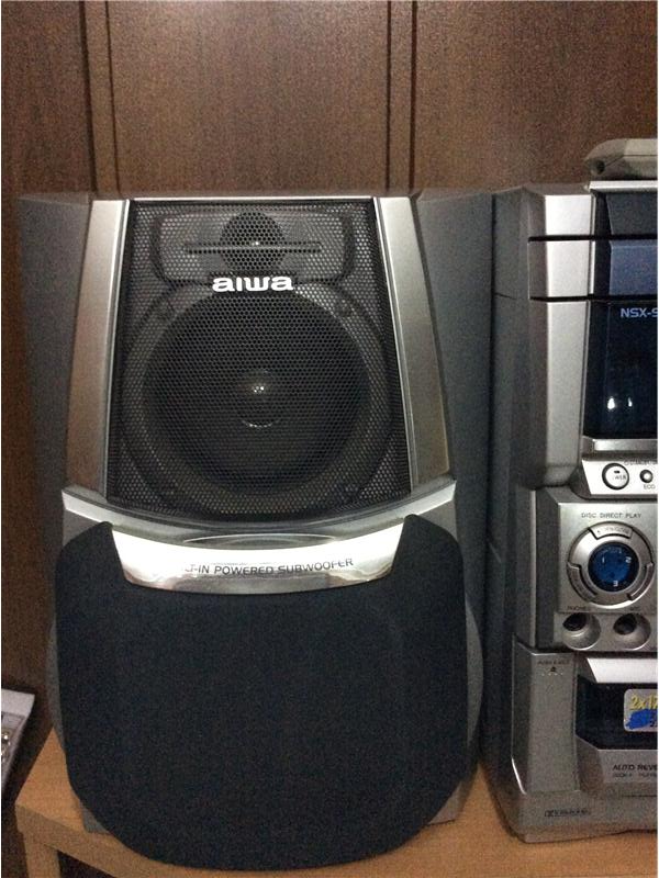 Harika sıfır ayarında müzik seti aiwa NSX-SZ70