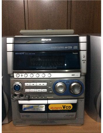 Harika sıfır ayarında müzik seti aiwa NSX-SZ70