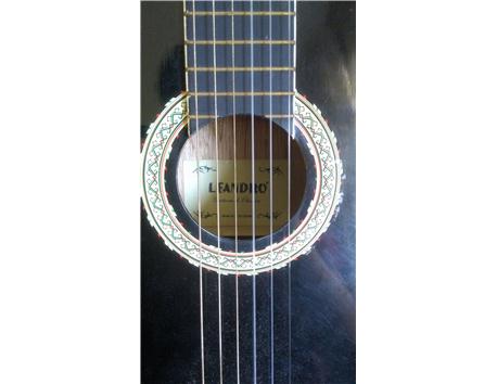 TAKASLI, SIYAH GITAR