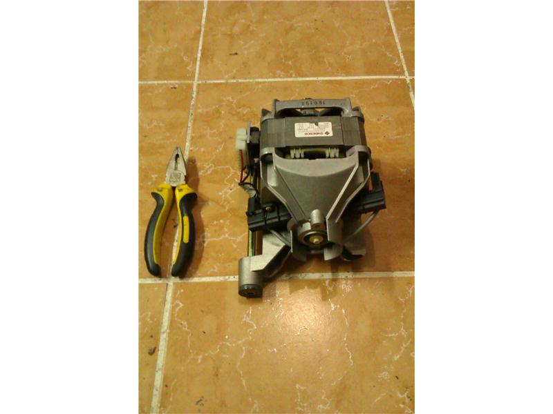 AC - DC MOTOR