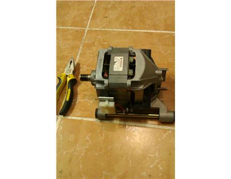 AC - DC MOTOR
