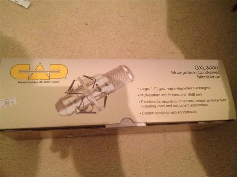 CAD AUDİO MİKROFON VE ROLAND SES KARTI