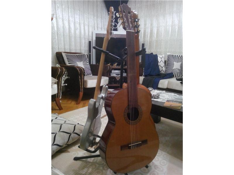 Admira solista klasik İspanyol perdesiz gitar