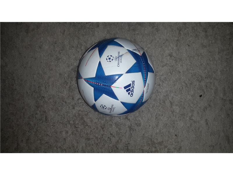 Adidas Futbol Topu