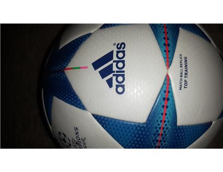 Adidas Futbol Topu
