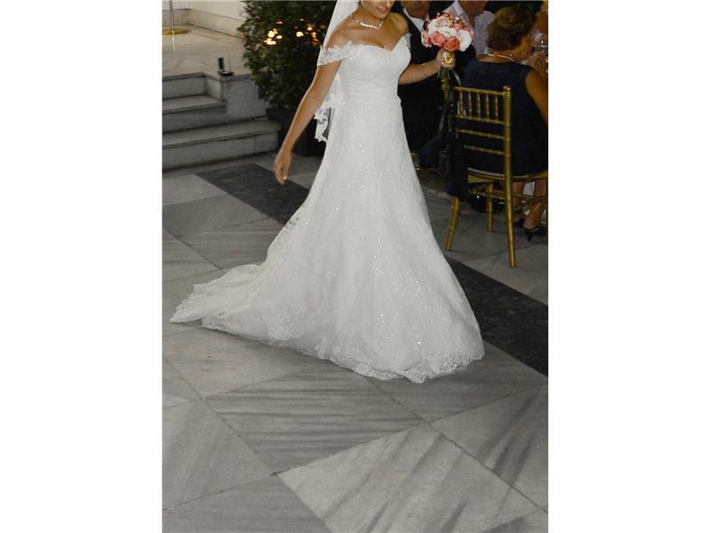 Pronovias 2015 Yaz Kolleksiyonundan 1 kez giyilmiş, temizliği yapılmış gelinlik+duvak en uygun fiyata!