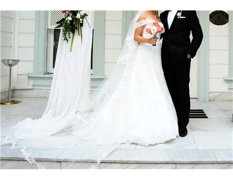 Pronovias 2015 Yaz Kolleksiyonundan 1 kez giyilmiş, temizliği yapılmış gelinlik+duvak en uygun fiyata!