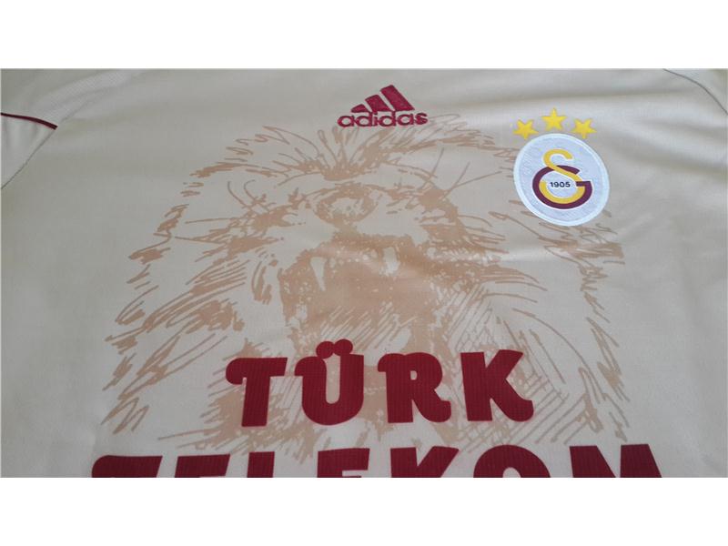 GALATASARAY-ADIDAS ASLAN FORMASI-MEDIUM 95 TL