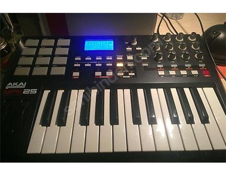 AKAI MPK 25 SIFIRDAN FARKSIZ 