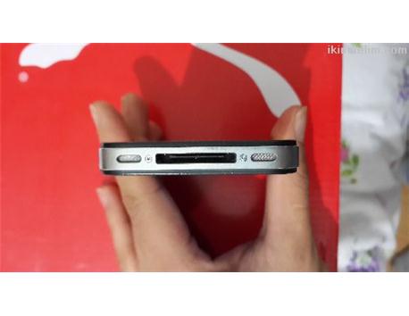 ipone 4 16 gb sıfırdan farksız koruyucu cam var üzerinde hiç sıkıntısı yok kılcal çizik bile yok hiç tamir görmemiş 