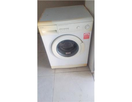 temız saglam camaşir makınası 250tl