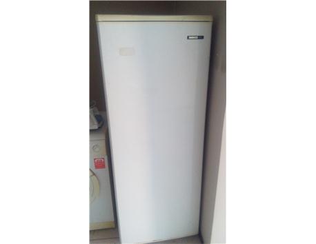 temız saglam camaşir makınası 250tl