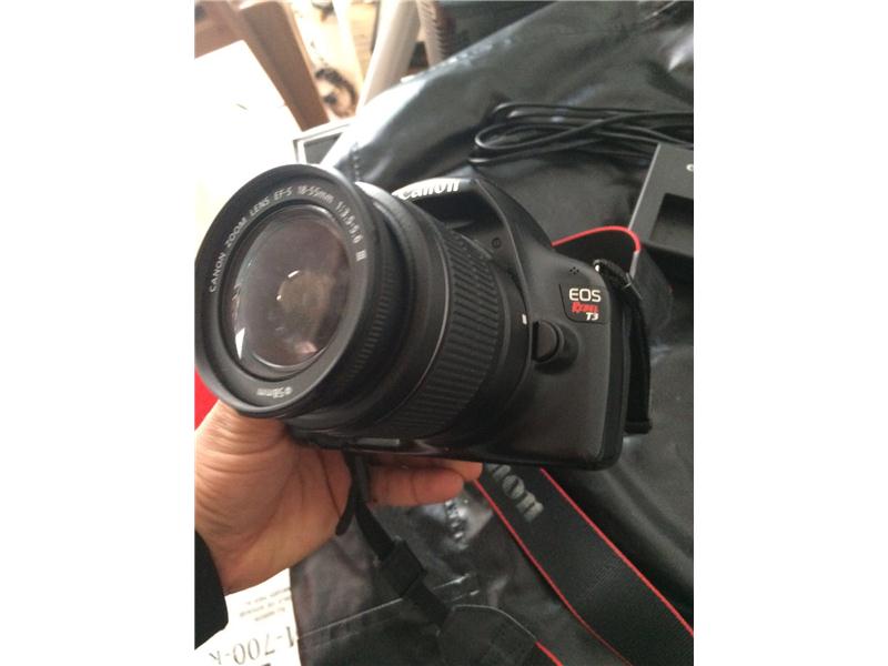 CANON EOS T3