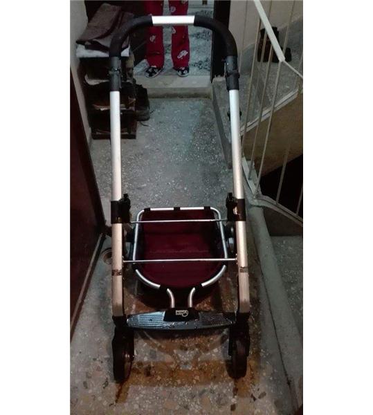 Pusetli yatakli bebek arabasi