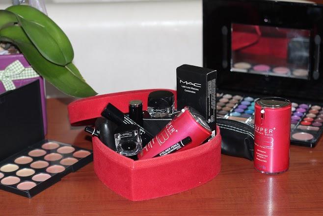 Sıfır MAC Makyaj Malzemeleri