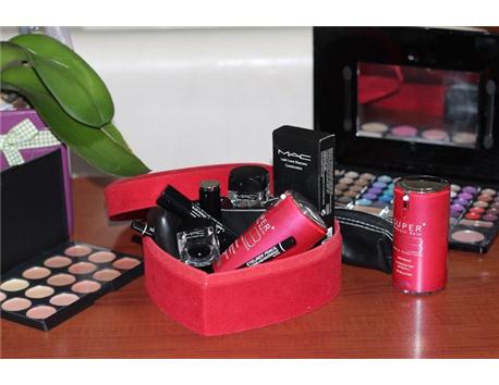 Sıfır MAC Makyaj Malzemeleri