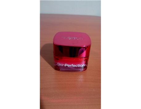 YÜZ TEMİZLEME SETİ (Loreal Skin Perfection,Jeanne Piaubert (ISOPURE),PROCSIN(Yüz Temizleme Köpüğü+Tonik),Pure Beauty( CC Krem Spf 30 PA++)