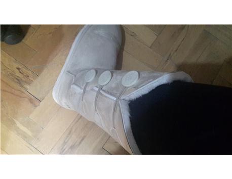 Beyaz süet UGG