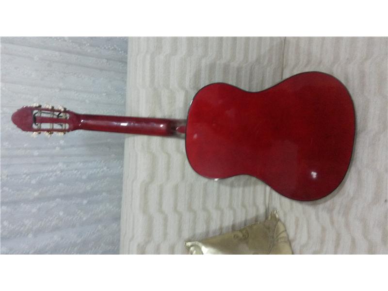 Gitar, Bağlama ile takas olur...