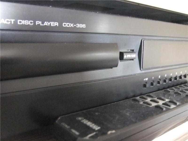 400Yamaha CDX-396 Deck Cd Player
