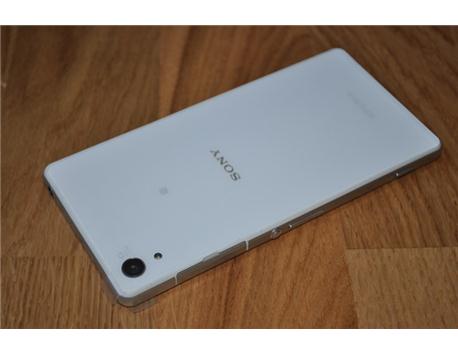 SAPASAĞLAM BEYAZ XPERİA Z2