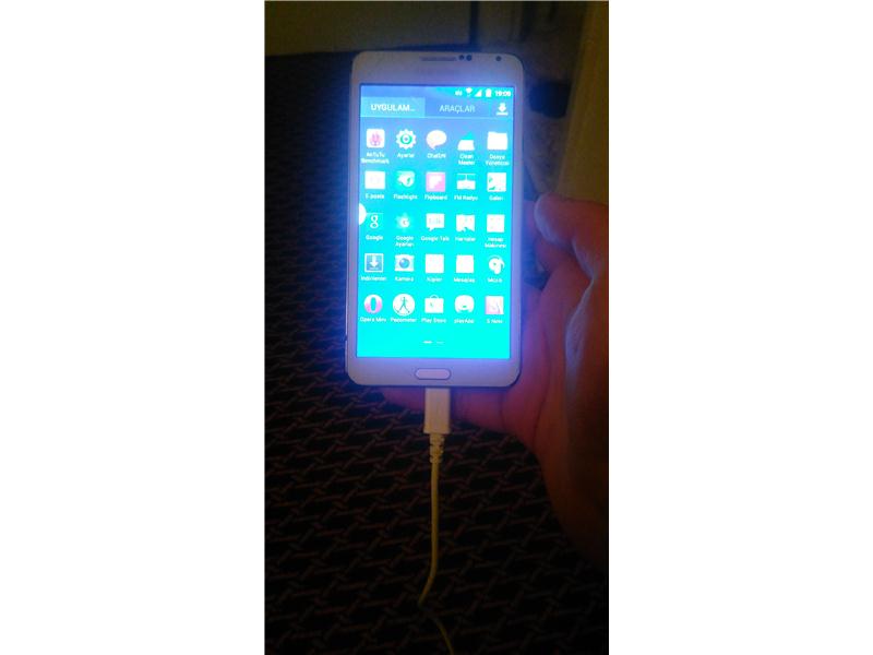 Note 3 orjinal nokta kadar çatlak var pc ile takas