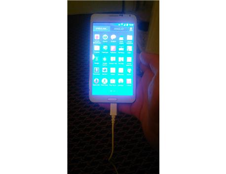 Note 3 orjinal nokta kadar çatlak var pc ile takas