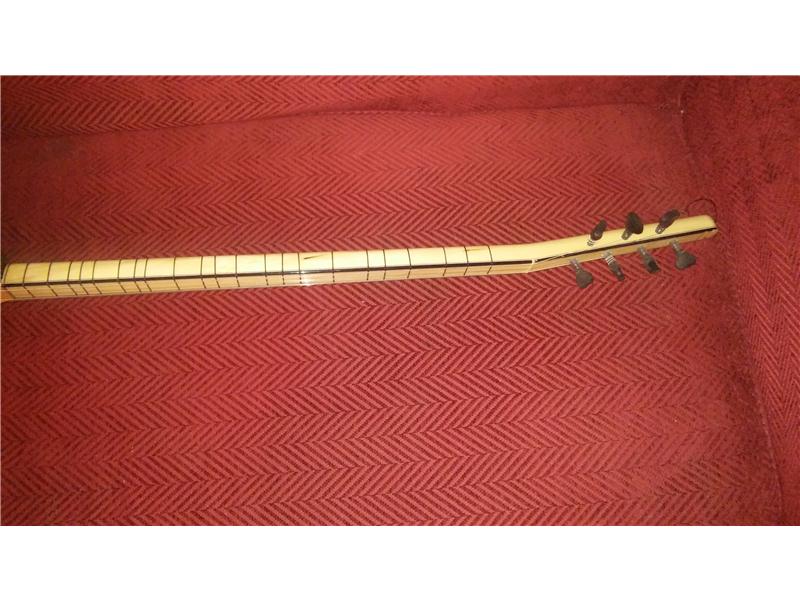 40 tekne abanoz bağlama (uzun sap)