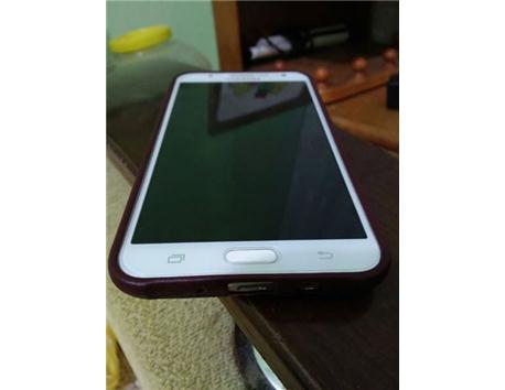 Samsung Galaxy J7