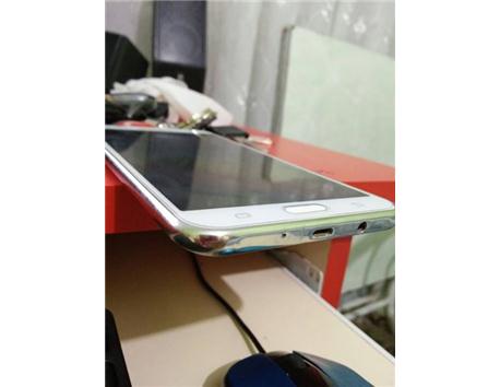Samsung Galaxy J7