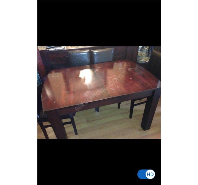 Ceviz kaplama masa ve 8 deri sandalye