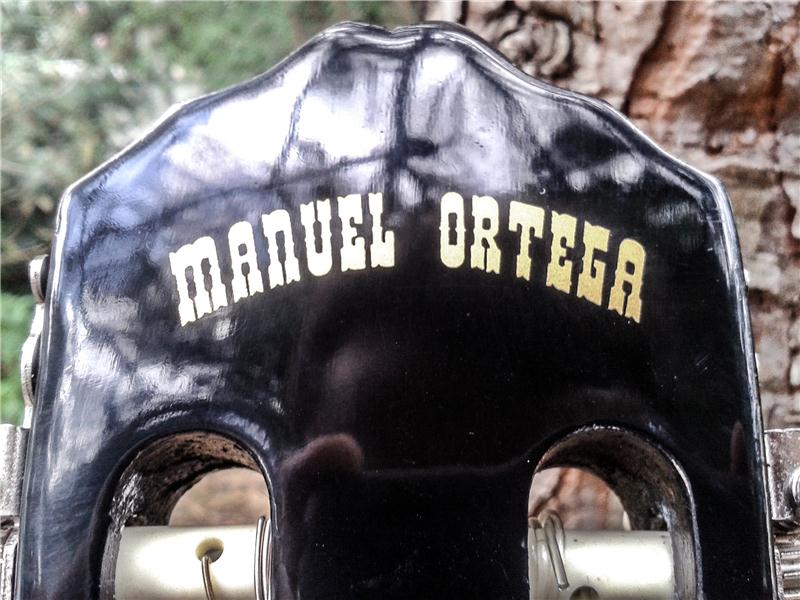 (SATILDI!) Manuel Ortega Siyah Klasik Gitar (B.özel İndirim)