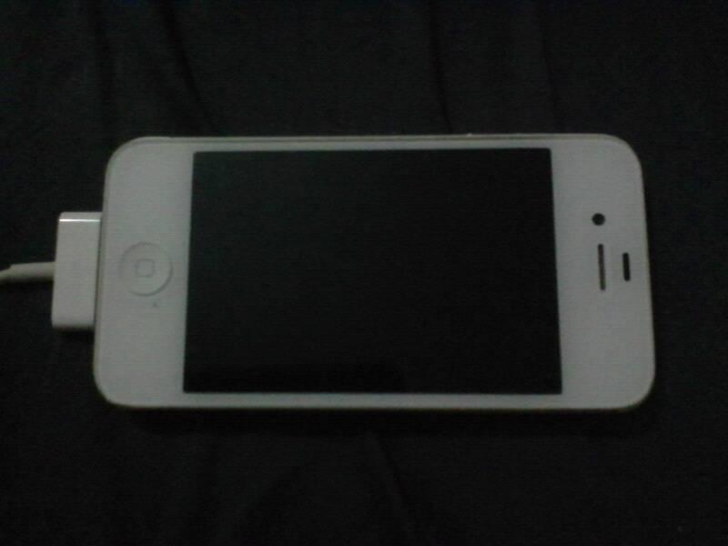 Takaslık Iphone 4S 16gb