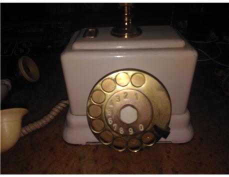 90 yıllık orjinal kulak körüklü telefon