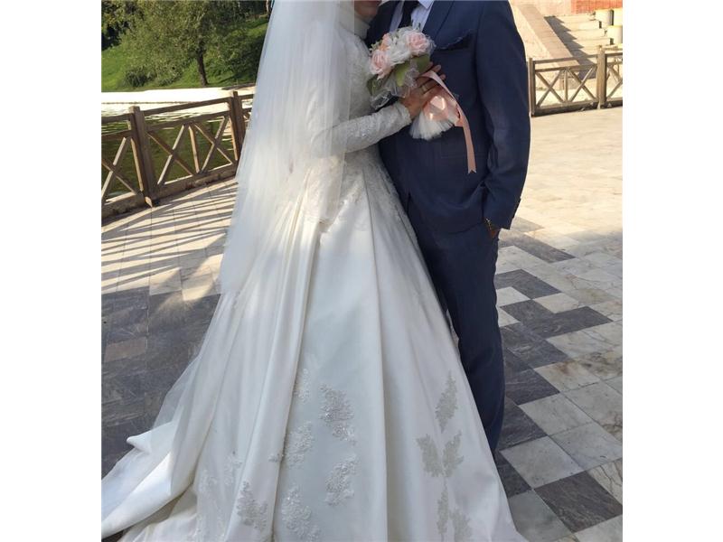 Beyaz Saten Gelinlik