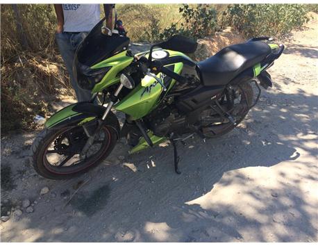 TVS Apache rtr 150 yeşil
