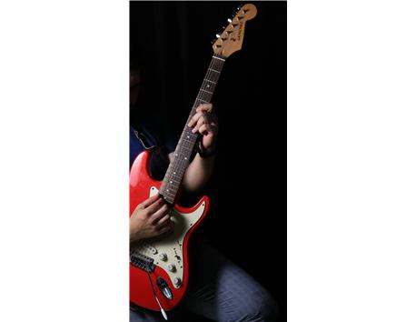 sahne gitarı