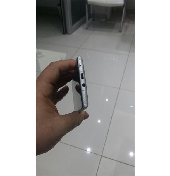 lumia 925 çok iyi durumda hiçbir sıkıntısı yok