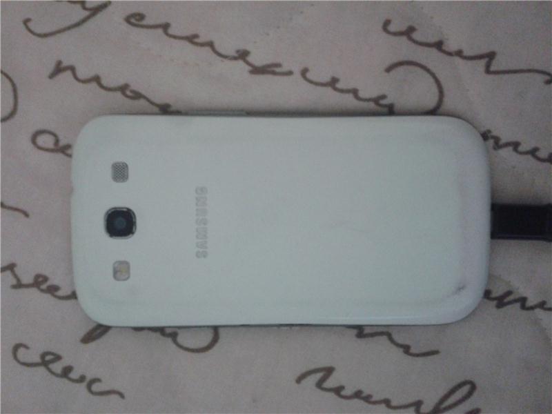 S3 TELEFON SAGLAM SADECE SAMSUNG YAZAN YERİNDE CATLAK VAR EKRANLA ALAKASI YOK  : ANA KART YENİ DEĞİŞTİ