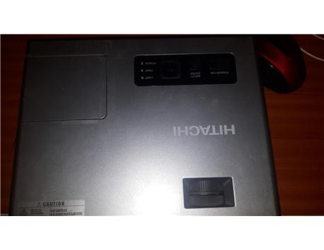 HİTACHİ ED-X22 3LCD acil satılık projeksiyon