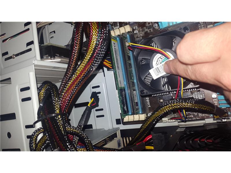 2 . El Bilgisayar Kasası AMD Athlon FX 3,5 GHz ve üstü 8 GB ram 250+500 GB HDD 1 gb ekran