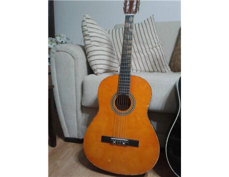 ELEKTRO GİTAR VE AMFİ 38 WATT