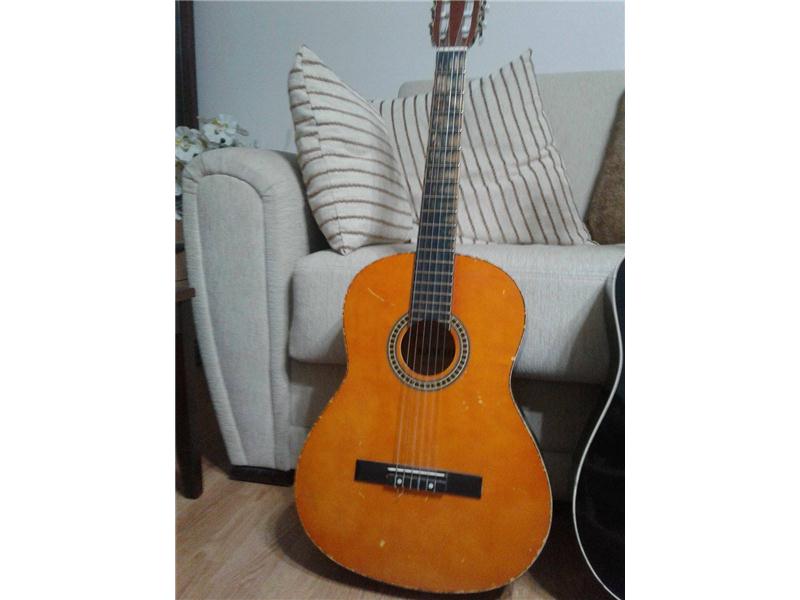 ELEKTRO GİTAR VE AMFİ 38 WATT
